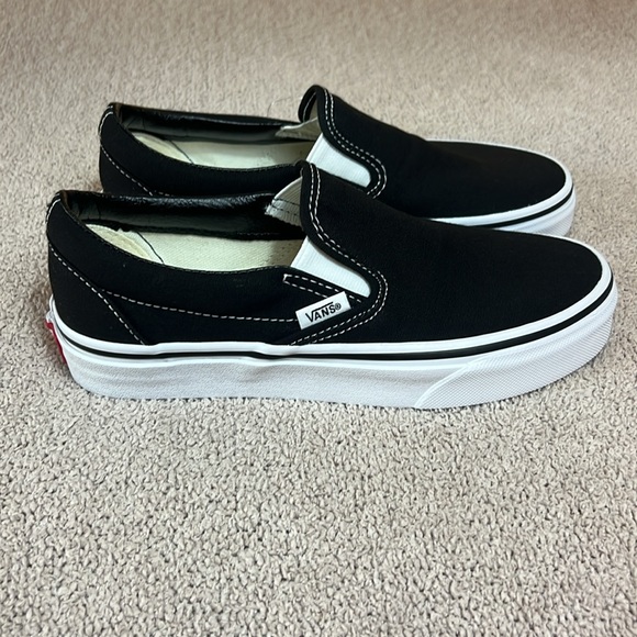 Vans Black and White Classic Slip-On Shoes - Size - Men’s 4.5 / Women’s 6.0 NWT - Picture 11 of 14